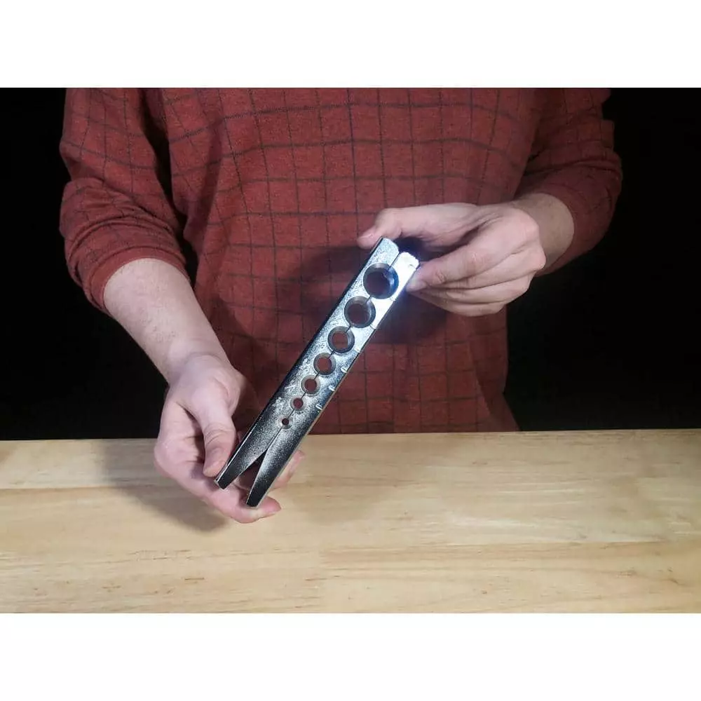 Husky Heavy-Duty Pro for 3/16 in. - 3/4 in. Tubing Flaring Tool 8 Husky Heavy-Duty Pro for 3/16 in. - 3/4 in. Tubing Flaring Tool - Image 6