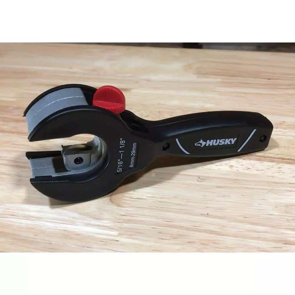 Husky 1-1/8 in. Ratcheting Tube Cutter 11 Husky 1-1/8 in. Ratcheting Tube Cutter - Image 9