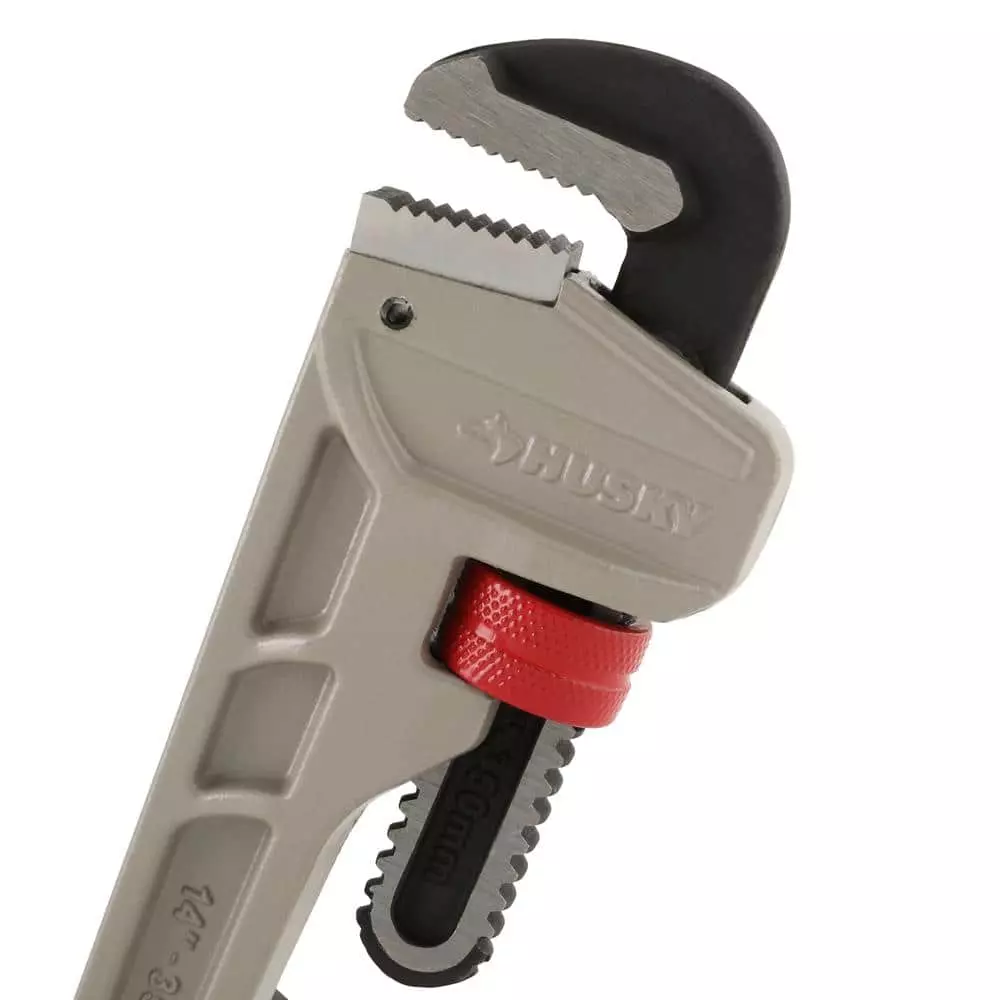 Husky 14 in. Aluminum Pipe Wrench with 1-1/2 in. Jaw Capacity 5 Husky 14 in. Aluminum Pipe Wrench with 1-1/2 in. Jaw Capacity - Image 3